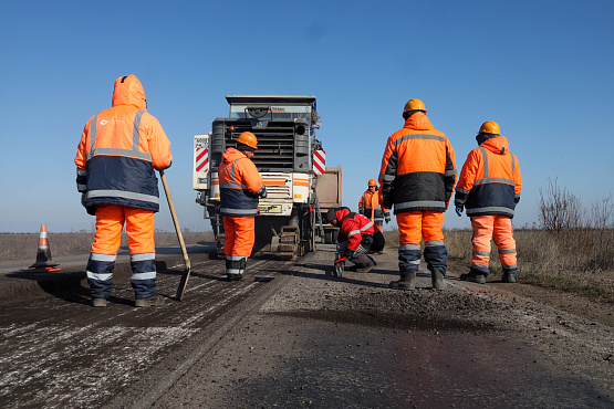В Херсонской области восстанавливают дорогу в Крым